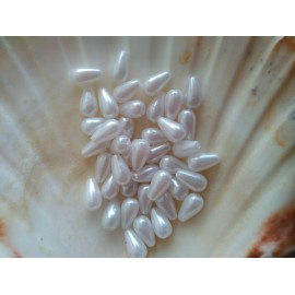 plastova  perla kvapka 6x10 mm biela